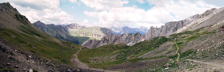 Name: Italy view Camera make: CANON Model: CANON Software: photoshop 7